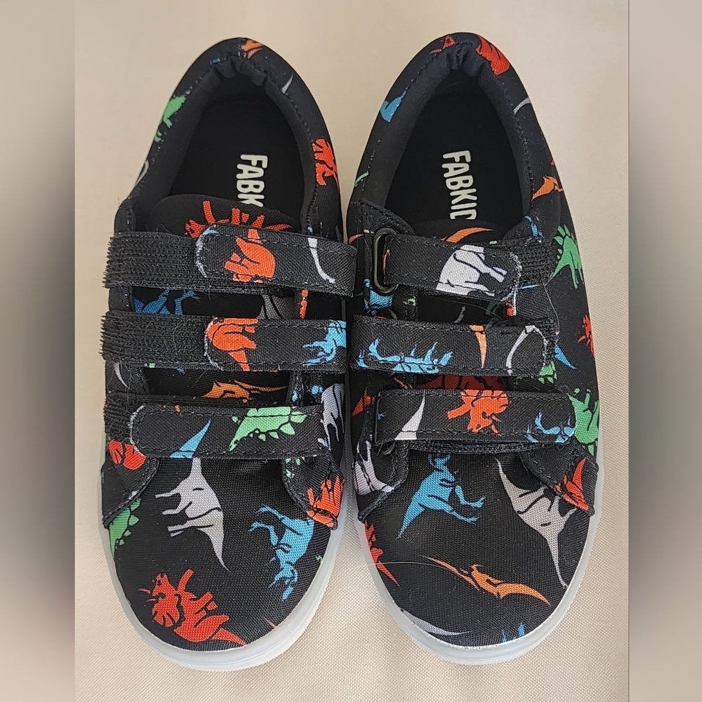 Fabkids Dino Light-Up Black/Multi Color 3 Strap Sneakers Sz 13